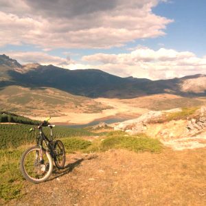 Alquiler de bicicletas con la empresa Fuente de Aventuras en la Montaña Palentina