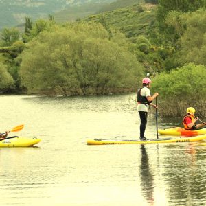 Alquiler de kayak con la empresa de aventuras Fuente de Aventuras en Camporredondo de Alba en Palencia