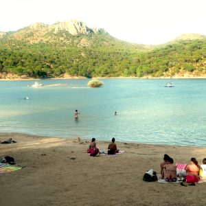 Playa del Embalse de San Juan en Madrid