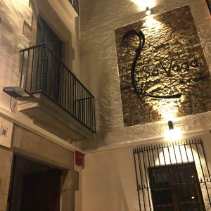 Fachada del Hotel Sa Voga en Arenys de Mar en Cataluña