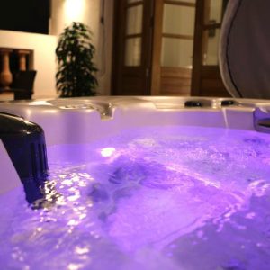 Jacuzzi del Hotel Sa Voga en Arenys de Mar