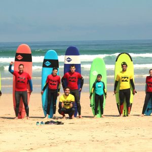 Cursos de surf con Merón Surf School en San Vicente de la Barquera 