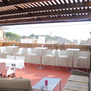 Terraza de L'Hostalet de Arenys de Mar en la provincia de Barcelona