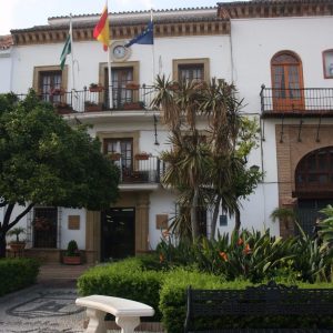 Fachada del Ayuntamiento de Marbella en el Casco Histórico