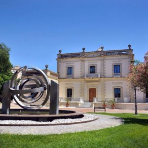 Palacio de estilo Neoclásico del museo de relojes en Jerez