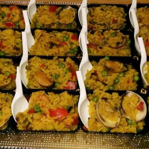Tapas de paella en el restaurante las Acacias de Cisneros en la provincia de Palencia