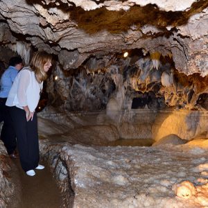 Visita de Susana Díaz a la Gruta de las Maravillas en Aracena en Huelva