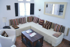 Salón en la Fonda Barranco en Jerez de la Frontera
