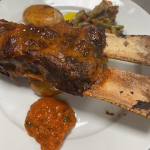 Carne del hotel mesón Fuente del Pino en Olvera