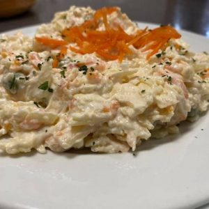 Plato del banquete del hotel Mesón Fuente del Pino en Olvera