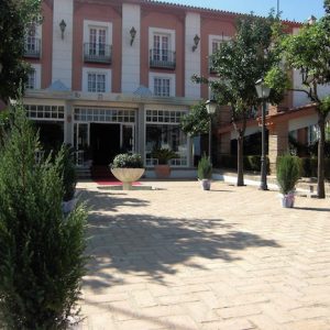 Entrada principal del Hotel Don Gonzalo en Montilla