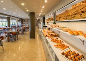 Buffet del Hotel Santa María en Tudela en la provincia de Navarra