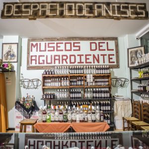 Despacho de anises en el Museo del aguardiente anisado en Rute en Córdoba