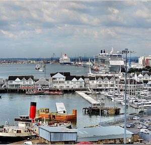Puerto de Southampton en el Reino Unido