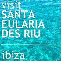 Playa Es Figueral en Santa Eulalia en Ibiza