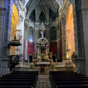 Interior de la Basílica Menor Nuestra Señora de los Milagros en El Puerto de Santa María