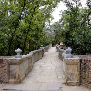 Puente en la Casa de Campo en Madrid