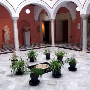 Claustro interior en el Museo Arqueológico Municipal de Jerez de la Frontera