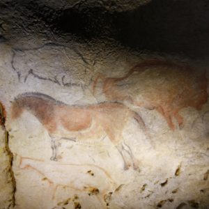 Figuras de animales en la cueva de Ekain