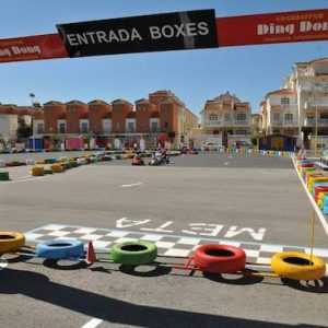 Entrada de boxes en la pista de karts ding dong en Isla Cristina en Huelva
