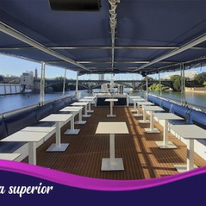 magen de la terraza superior del barco Miarma dos en Sevilla