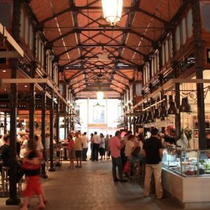 Interior del mercado de San Miguel en Madrid