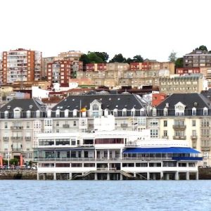 Fachada del Real Club Marítimo Santander en Cantabria