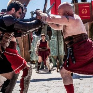 Fiesta romana en Tierras de Iranzu lucha de gladiadores en las la fiesta romana de las Tierras de Iranzu en Navarra