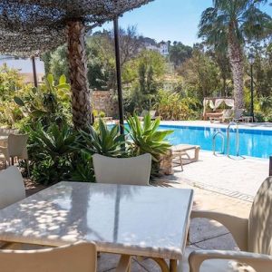 Piscina del hotel Cortijo en Zahara de los Atunes en la provincia de Cádiz