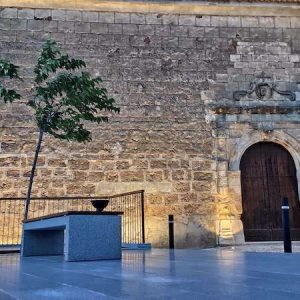 Fachada de la iglesia de la Asunción en Carcabuey en la provincia de Córdoba