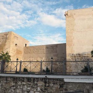 Fachada del castillo de Castro del Rio en la provincia de Córdoba