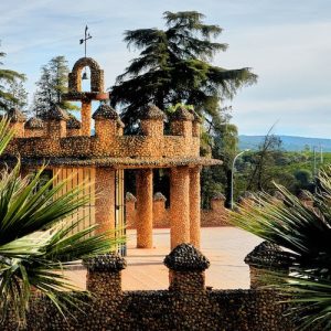 Fachada del cortijo Las Piedrecitas en Hornachuelos
