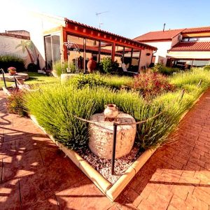 Jardin con spa cerca de Madrid