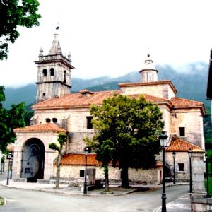 Iglesia de San Pedro de Alles: Visita a la joya barroca de Peñamellera Alta Iglesia en Peñamellera Alta