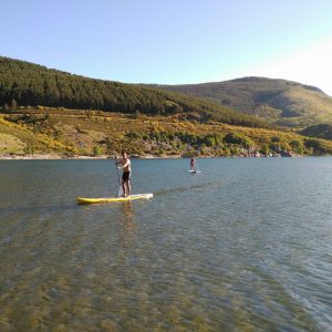Alquila tabla de stand up paddle en la Montaña