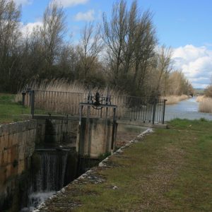 Visita la esclusa 39 del Canal de Castilla
