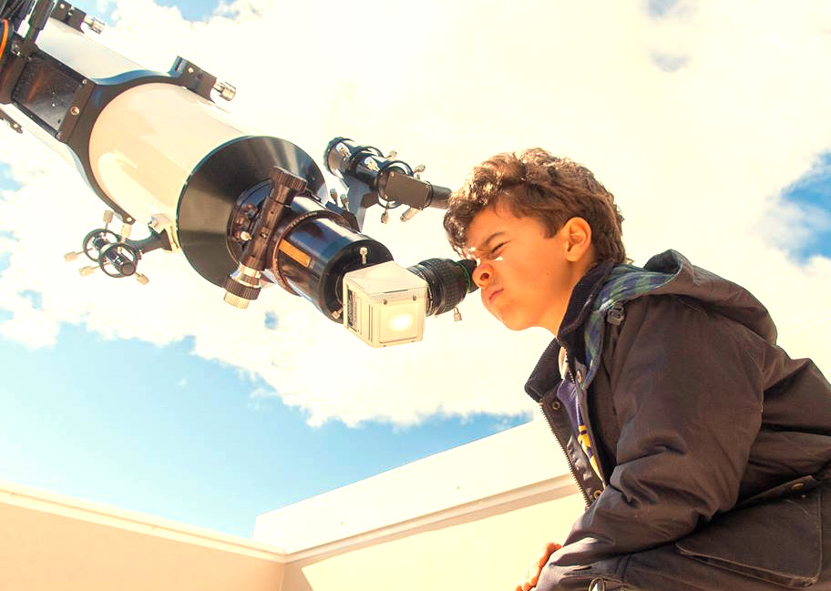 Alumno en el Centro Astronómico de Tiedra en Tiedra en Valladolid