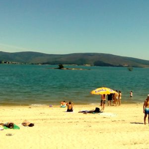 Camping con playa en Arija