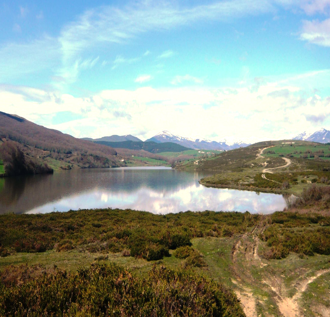 Vista del Embalse del Ebro en Cantabria