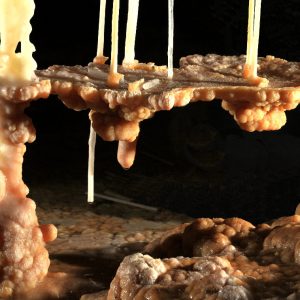Espeleología en la Cueva de Fuentemolinos en Belorado