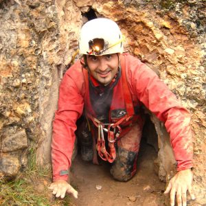 Espeleología en la Cueva de Fuentemolinos en Belorado