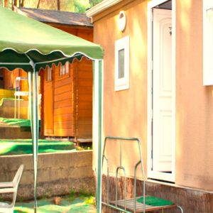 Camping la Ardilla Roja en San Martín de Valdeiglesias