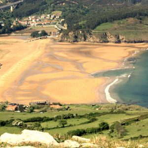 Playa de la Arena en Zierbena