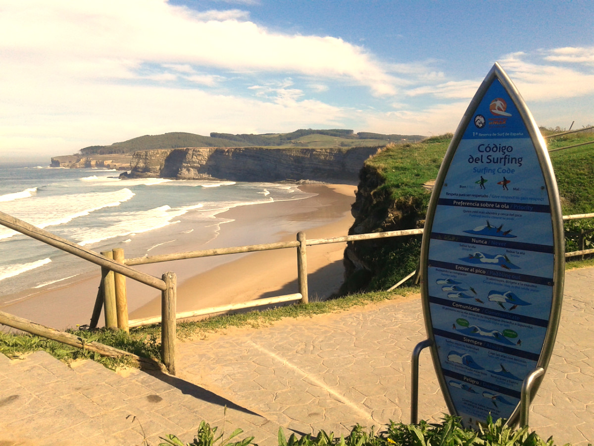 Entrada a la Playa de Somo en Cantabria