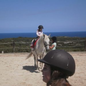 Campamentos de equitación en Cantabria