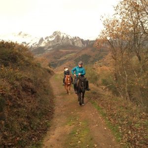 Rutas a caballo por la Sierra de Boria en San Vicente de la Barquera