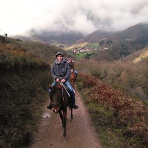 Rutas a caballo por la Sierra de Boria en San Vicente de la Barquera