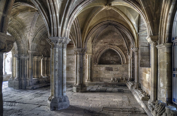 Interior de Santa María la Real en Aguilar de Campoo