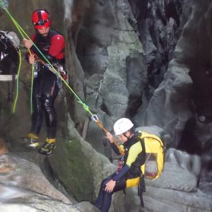 Descenso de barrancos en el Barranco de las Buitreras