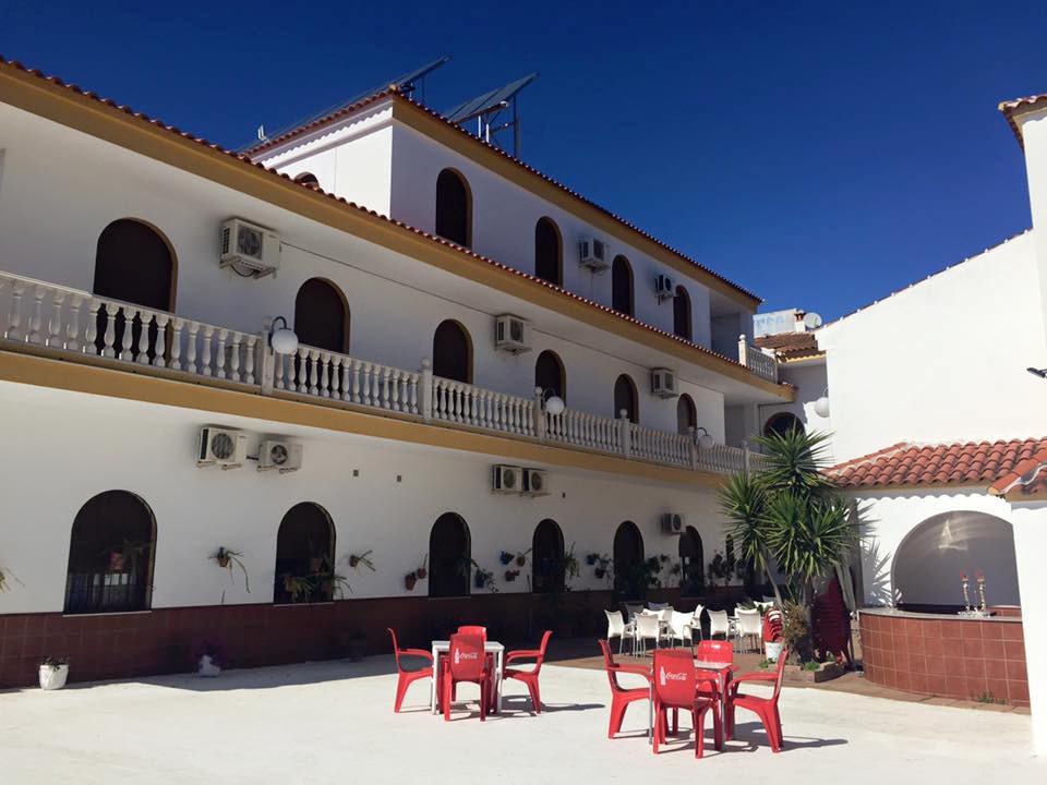 Lateral del Hotel Fuente del Pino en Olvera en la provincia de Cádiz